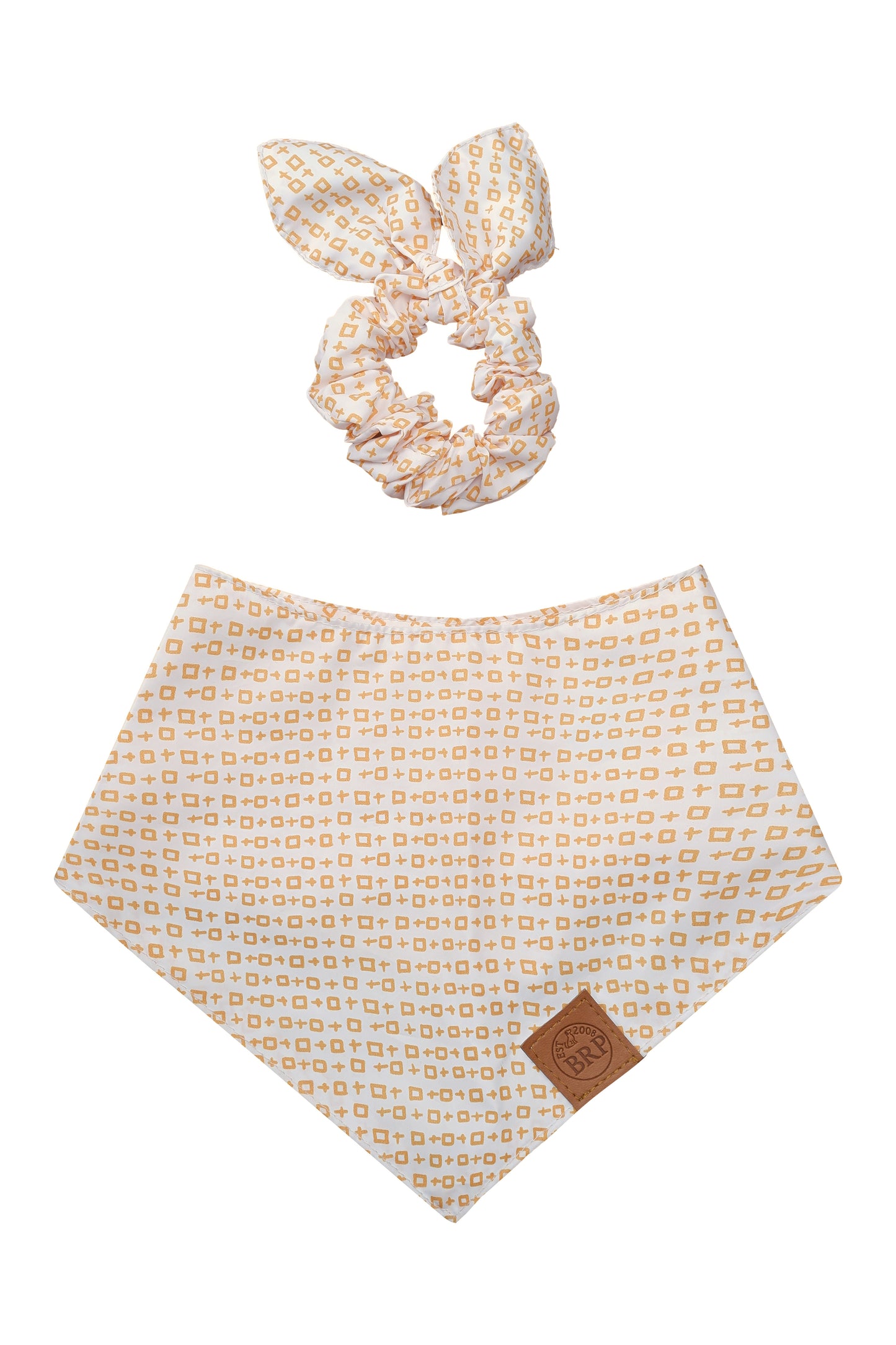 Pañoleta blanca con cruces amarillas